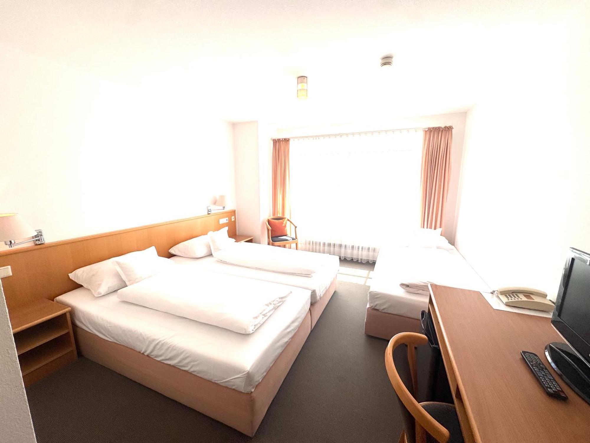 Kirchers Park & Wellnesshotel Kaiserstuhl Garni Endingen am Kaiserstuhl Extérieur photo