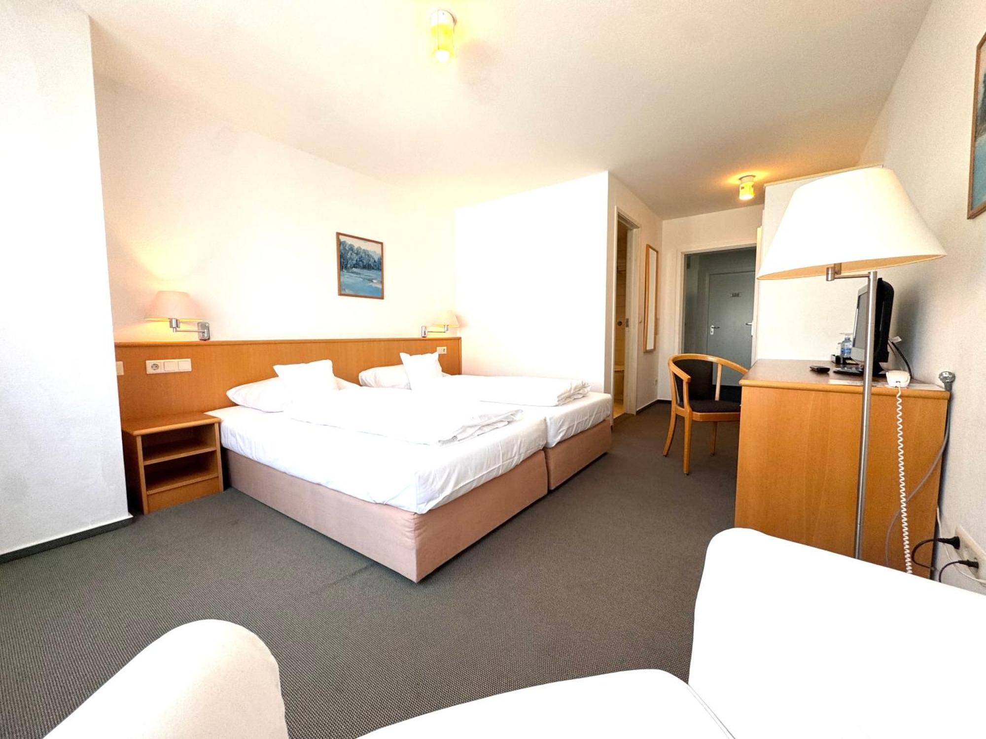 Kirchers Park & Wellnesshotel Kaiserstuhl Garni Endingen am Kaiserstuhl Extérieur photo